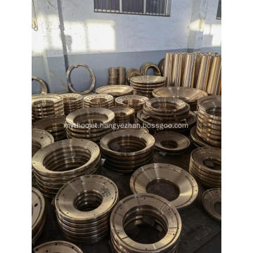 Socket liner for symons cone crusher